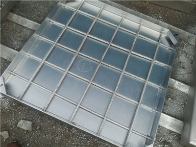 不锈钢方形井盖 (1)